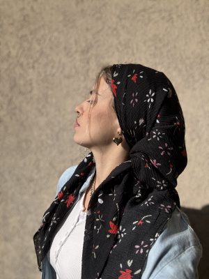 מטפחת וופל פרחוני מרובעת שחור