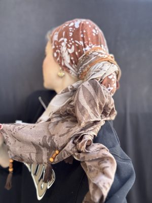 מטפחת נויה סיומת פרנז חום