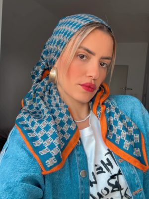 מטפחת סלין מרובעת כחול