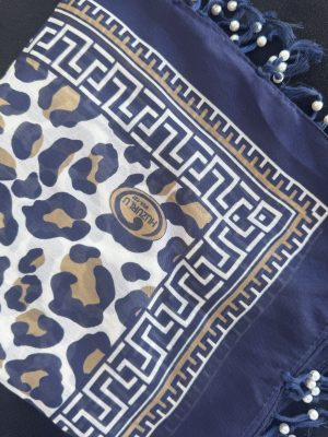 מרובעת מנומרת סיומת פרנזים כחול