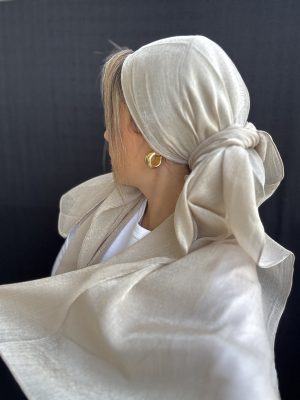 מטפחת גולד מבריקה שמנת