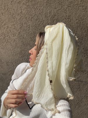 מטפחת פליסה יהלי שמנת