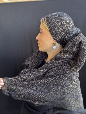 מטפחת פליסה סיומת תלתל מנומרת שחור