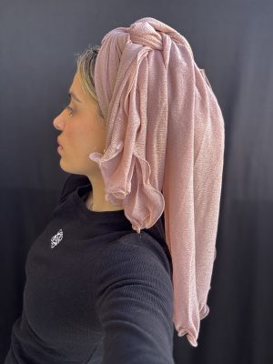 מטפחת פליסה סיומת תלתל ורוד