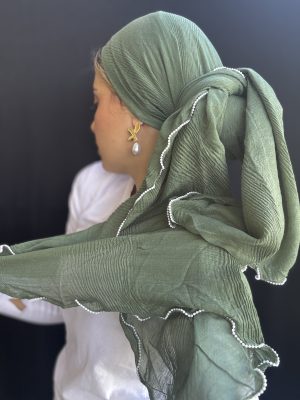 מטפחת פליסה סיומת פנינים ירוק