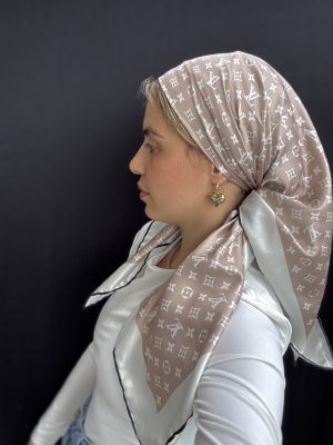 מטפחת lv שמנת משי