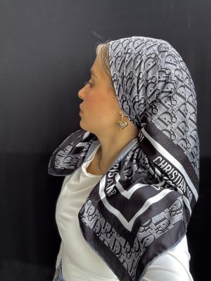 מטפחת D משי אפור