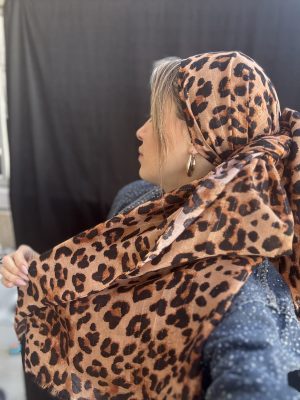 מטפחת מנומרת תיפור נצנץ חום