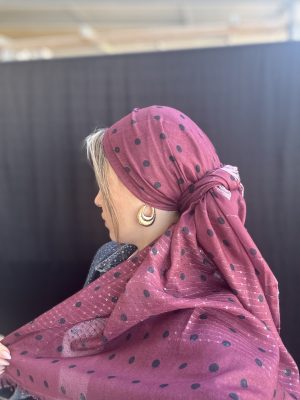 מטפחת נקודות בורדו