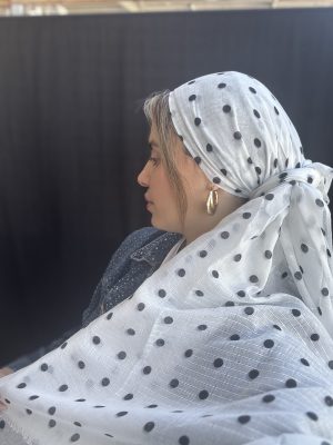 מטפחת לבן שחור נקודות