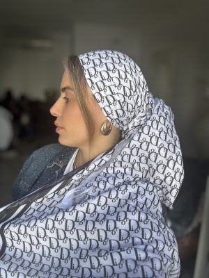 מטפחת D לונג לבן