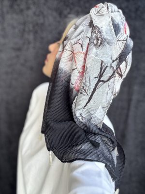 מטפחת קסטל שחור סיומת פרנזים