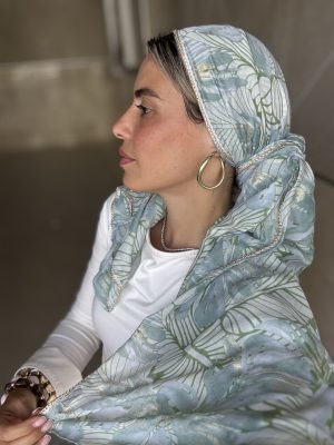 מטפחת נויה ירוק סיומת זהב