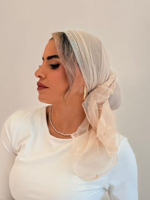 מטפחת טול סיומת תלתל שמנת